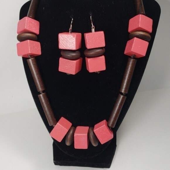 Pink Wooden Blocks, Brown Tubes & Beads Long Necklace with Matching Earrings - Picture 6 of 8